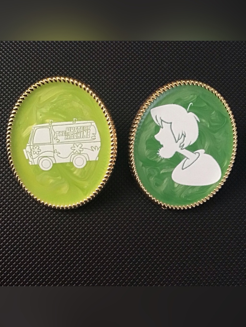 Scooby-Doo! Cameo Style Shaggy Rogers Mystery Machine Portrait Enamel Pin